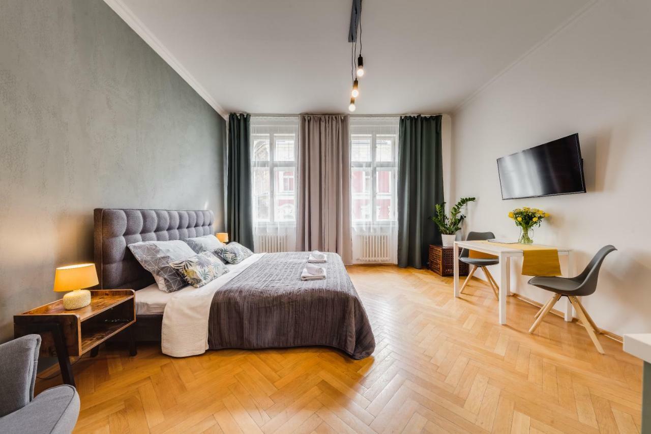 Nejedleho Apartmeet Прага Екстериор снимка