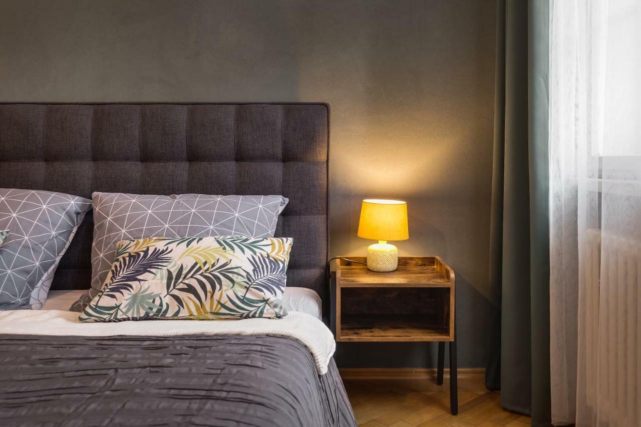 Nejedleho Apartmeet Прага Екстериор снимка