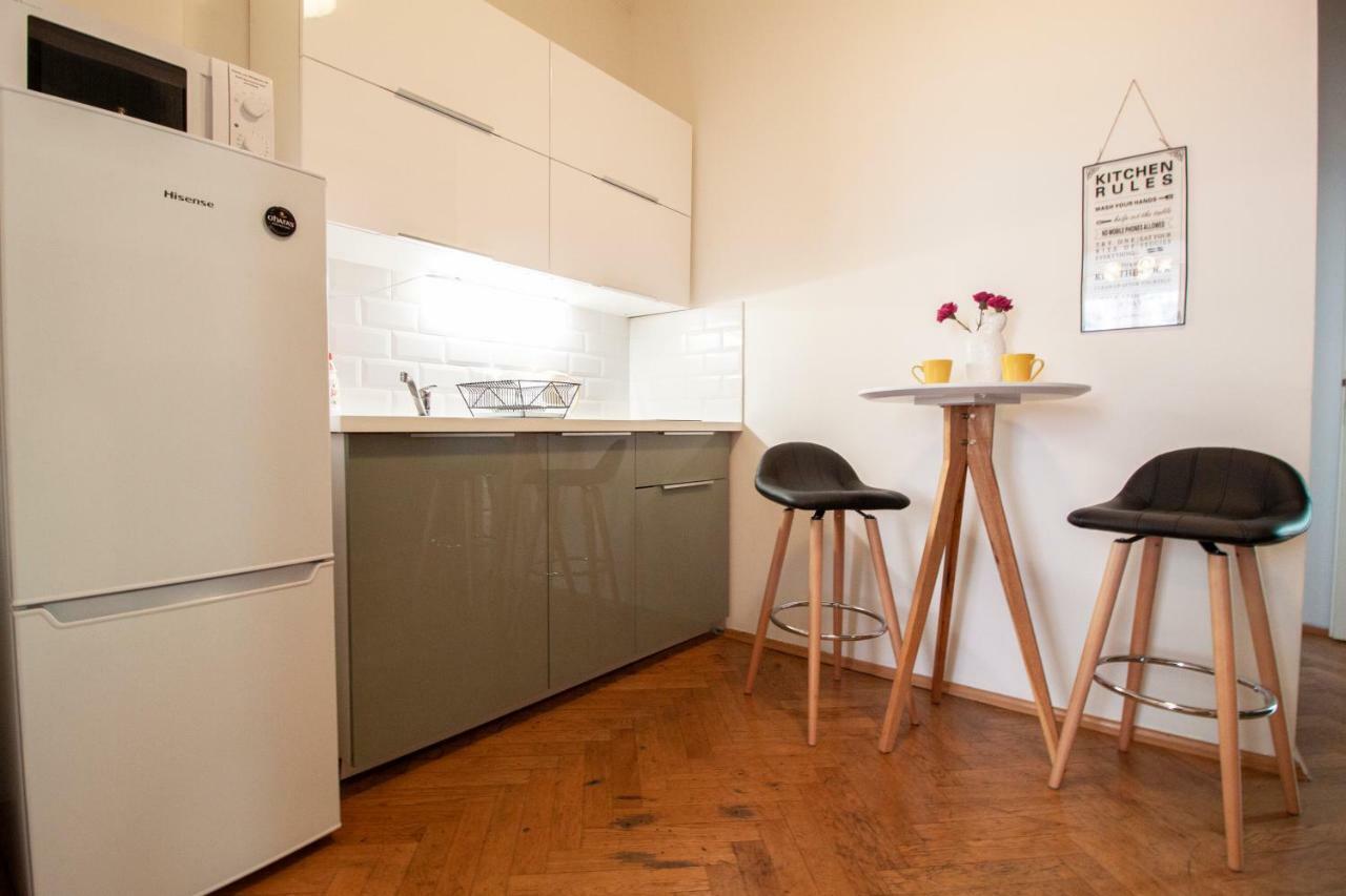 Nejedleho Apartmeet Прага Екстериор снимка