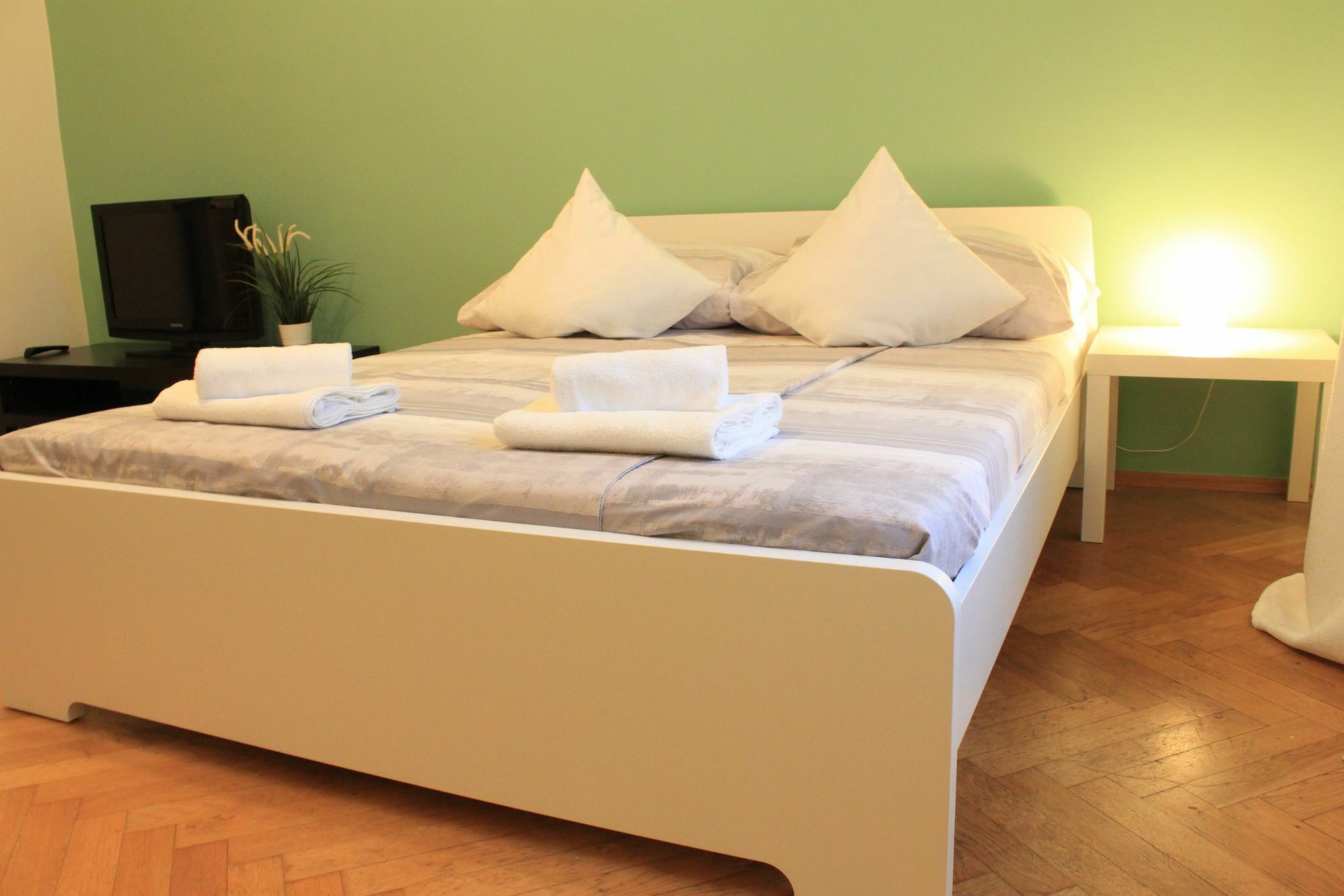Nejedleho Apartmeet Прага Екстериор снимка