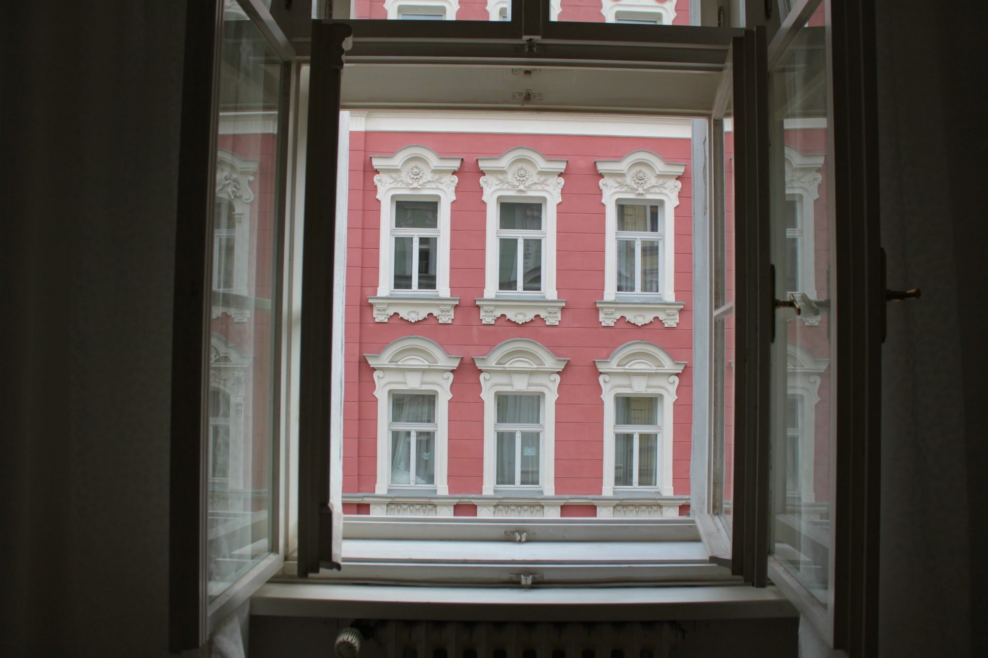 Nejedleho Apartmeet Прага Екстериор снимка